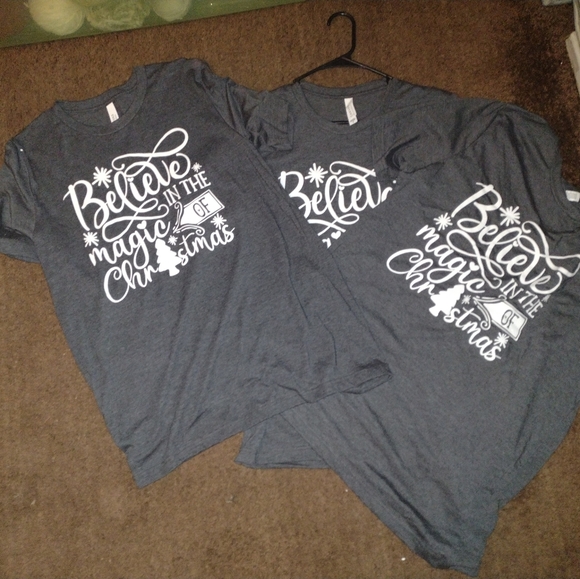 Believe in the magic of Christmas shirt. Gray in multiple sizes - Picture 1 of 7